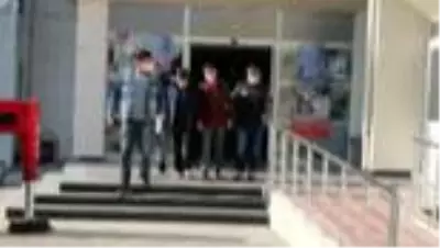 Son dakika haberi: Mersin'de kapkaç zanlılarını güvenlik kamerası kaydı yakalattı Son dakika haberi: Mersin'de kapkaç zanlılarını güvenlik kamerası kaydı yakalattı