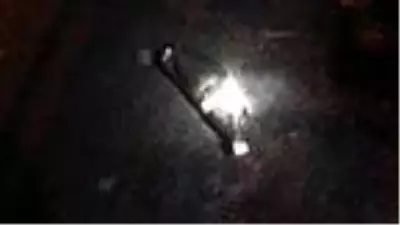 Kars'ta park halindeki kamyonet alev alev yandı Kars'ta park halindeki kamyonet alev alev yandı