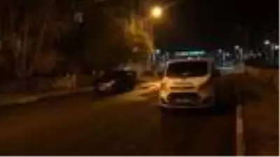 Kars'ta park halindeki kamyonet alev alev yandı Kars'ta park halindeki kamyonet alev alev yandı