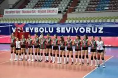 Karşıyaka Voleybol Takımı'nda vaka sayısı 9'a yükseldi Karşıyaka Voleybol Takımı'nda vaka sayısı 9'a yükseldi