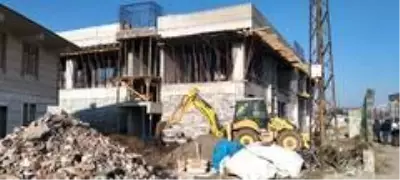 Kaymakam İlidi Gençlik Merkezi inşaatını inceledi Kaymakam İlidi Gençlik Merkezi inşaatını inceledi