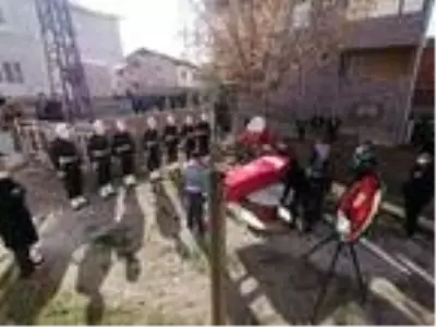 Kore Gazisi Karataş, son yolculuğuna uğurlandı Kore Gazisi Karataş, son yolculuğuna uğurlandı