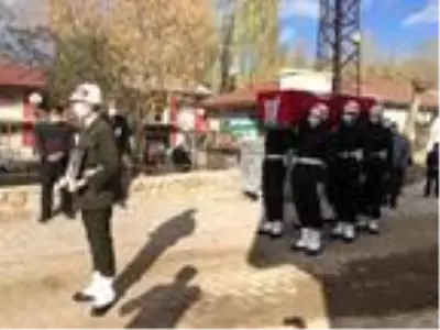 Kore Gazisi Karataş, son yolculuğuna uğurlandı Kore Gazisi Karataş, son yolculuğuna uğurlandı