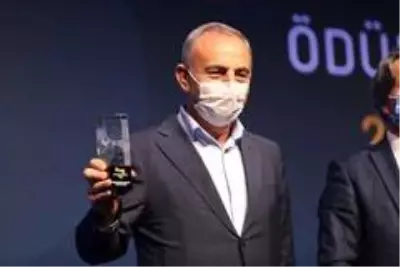 - Küçükçekmece Belediyesi 'Kügim'ile Altın Karınca Ödülüne layık görüldü - Küçükçekmece Belediyesi 'Kügim'ile Altın Karınca Ödülüne layık görüldü