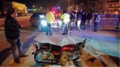 Motosiklet ile otomobil kafa kafaya çarpıştı: 1 ağır yaralı Motosiklet ile otomobil kafa kafaya çarpıştı: 1 ağır yaralı
