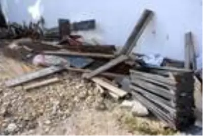 Müteahhit, pusuya yatıp hırsızı suçüstü yakaladı Müteahhit, pusuya yatıp hırsızı suçüstü yakaladı