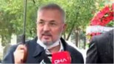 Naim Süleymanoğlu vefatının 3. yılında kabri başında anıldı Naim Süleymanoğlu vefatının 3. yılında kabri başında anıldı
