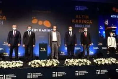 'Oku Avcılar'a Altın Karınca ödülü 'Oku Avcılar'a Altın Karınca ödülü
