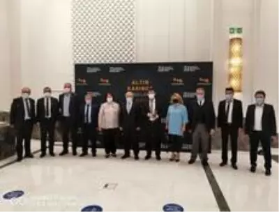 Osmaneli Belediyesi'ne 'Altın Karınca Yerel Kalkınma' ödülü verildi Osmaneli Belediyesi'ne 'Altın Karınca Yerel Kalkınma' ödülü verildi