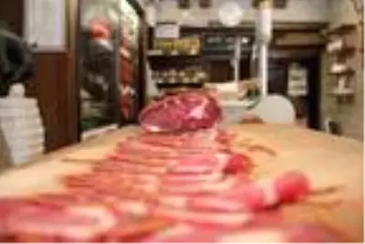 Pastırmaya lezzeti, adını aldığı pastırma yazı katıyor Pastırmaya lezzeti, adını aldığı pastırma yazı katıyor