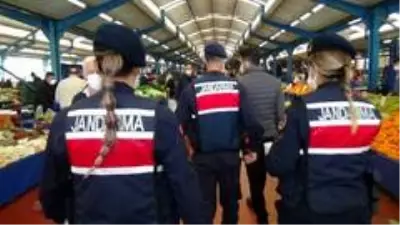 Son dakika haber: Pazar esnafı HES Kodlarının çıktısını alarak tezgahlarına koydu Son dakika haber: Pazar esnafı HES Kodlarının çıktısını alarak tezgahlarına koydu