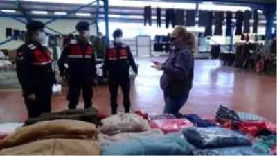 Son dakika haber: Pazar esnafı HES Kodlarının çıktısını alarak tezgahlarına koydu Son dakika haber: Pazar esnafı HES Kodlarının çıktısını alarak tezgahlarına koydu