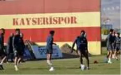 Samet Aybaba: İlk maçta çıkışa geçmek istiyoruz Samet Aybaba: İlk maçta çıkışa geçmek istiyoruz