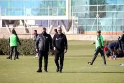 Samet Aybaba: 'İlk maçta çıkışa geçmek istiyoruz' Samet Aybaba: 'İlk maçta çıkışa geçmek istiyoruz'