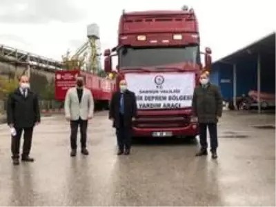 Samsun'dan İzmir'deki depremzedelere bir tır dolusu yardım Samsun'dan İzmir'deki depremzedelere bir tır dolusu yardım
