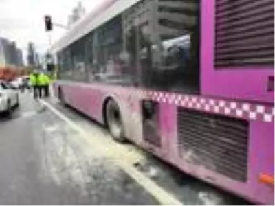 Şişli'de otobüste çıkan yangın paniğe neden oldu