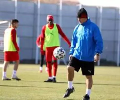 Sivasspor, Karagümrük maçının hazırlıklarını sürdürüyor Sivasspor, Karagümrük maçının hazırlıklarını sürdürüyor