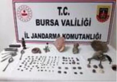 Tarihi eser kaçakçısı müşteri kılığındaki jandarmaya yakalandı Tarihi eser kaçakçısı müşteri kılığındaki jandarmaya yakalandı