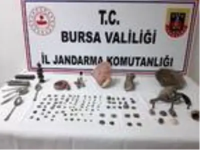 Tarihi eser kaçakçısı müşteri kılığındaki jandarmaya yakalandı Tarihi eser kaçakçısı müşteri kılığındaki jandarmaya yakalandı