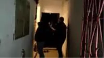 Terör örgütü PKK'ya yönelik operasyonda 8 kişi gözaltına alındı Terör örgütü PKK'ya yönelik operasyonda 8 kişi gözaltına alındı
