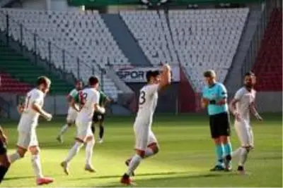 TFF 2. Lig: Amed: 3 Kocaelispor: 0 TFF 2. Lig: Amed: 3 Kocaelispor: 0