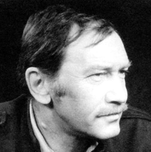 Turgut Uyar kimdir? Turgut Uyar şiirleri ve eserleri nelerdir? Tüm şiirleri ve anlamları, Turgut Uyar nereli, hayatı ve hakkında bilgiler!