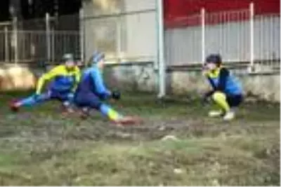 Ukrayna ve Türkiye'nin kayaklı koşu genç kız milli takımları, Gerede'de kampta Ukrayna ve Türkiye'nin kayaklı koşu genç kız milli takımları, Gerede'de kampta
