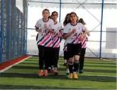 Van'ın 'Mor Menekşeleri',Türkiye Şampiyonasına hazırlanıyor Van'ın 'Mor Menekşeleri',Türkiye Şampiyonasına hazırlanıyor