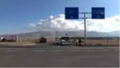 Yeni yapılan Kars-Erzurum kara yolunun bir kısmı ulaşıma açıldı Yeni yapılan Kars-Erzurum kara yolunun bir kısmı ulaşıma açıldı