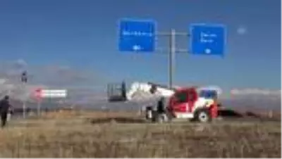 Yeni yapılan Kars-Erzurum kara yolunun bir kısmı ulaşıma açıldı Yeni yapılan Kars-Erzurum kara yolunun bir kısmı ulaşıma açıldı