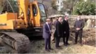 17 Ağustos Marmara Depremi'nde hasar gören metruk binalar yıkılıyor 17 Ağustos Marmara Depremi'nde hasar gören metruk binalar yıkılıyor