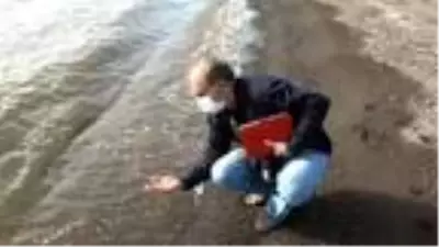 25 yıldır gönüllü olarak inci kefalleri için suyun sıcaklığını ölçüyor 25 yıldır gönüllü olarak inci kefalleri için suyun sıcaklığını ölçüyor