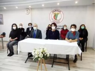 Son dakika haber: 5 yıl önce öldürülen doktor Aynur Dağdemir mezarı başında anıldı Son dakika haber: 5 yıl önce öldürülen doktor Aynur Dağdemir mezarı başında anıldı