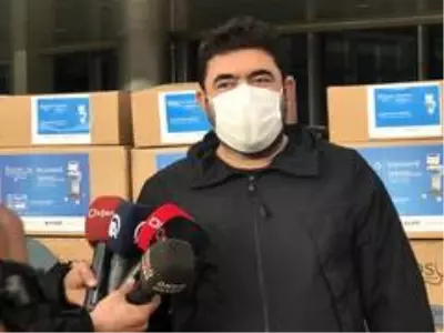 94 yaşındaki emekli öğretmen birikimi ile 5 solunum cihazı aldı 94 yaşındaki emekli öğretmen birikimi ile 5 solunum cihazı aldı