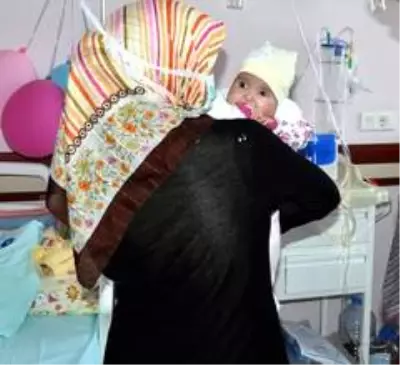 ADÜ'de doğup büyüyen Buse bebek, 4 yıl sonunda evine kavuştu ADÜ'de doğup büyüyen Buse bebek, 4 yıl sonunda evine kavuştu