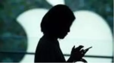 Apple, Apple,