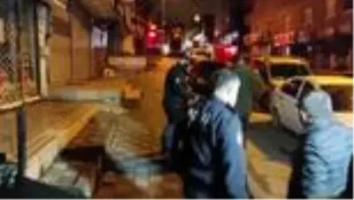 Ataşehir'de eğlence merkezindeki denetimde 12 kişiye para cezası kesildi Ataşehir'de eğlence merkezindeki denetimde 12 kişiye para cezası kesildi