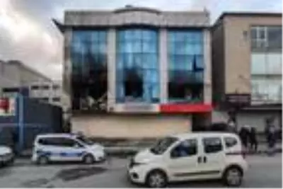Son dakika haberi | Bahçelievler'de atölyede patlama; hasarın boyutu gündüz ortaya çıktı Son dakika haberi | Bahçelievler'de atölyede patlama; hasarın boyutu gündüz ortaya çıktı