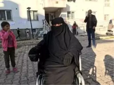Cam kemik hastası kadın, akülü sandalyesine kavuştu Cam kemik hastası kadın, akülü sandalyesine kavuştu