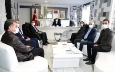 Son dakika haber | Çevre ve Şehircilik Bakanlığı Daire Başkanı Afşeören'den Kılınç'a ziyaret Son dakika haber | Çevre ve Şehircilik Bakanlığı Daire Başkanı Afşeören'den Kılınç'a ziyaret