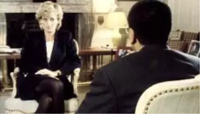 Prens William, BBC'nin Diana röportajına ilişkin incelemeyi 'memnuniyetle karşıladı' Prens William, BBC'nin Diana röportajına ilişkin incelemeyi 'memnuniyetle karşıladı'