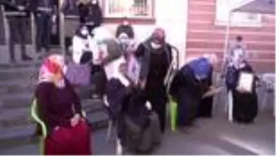 DİYARBAKIR - Diyarbakır'daki evlat nöbetine bir aile daha katıldı