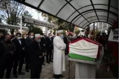 Efsane güreşçi Reşit Karacabak son yolculuğuna uğurlandı Efsane güreşçi Reşit Karacabak son yolculuğuna uğurlandı