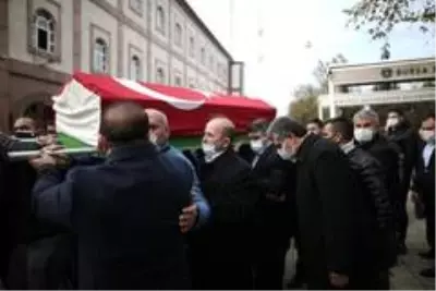 Efsane güreşçi Reşit Karacabak son yolculuğuna uğurlandı Efsane güreşçi Reşit Karacabak son yolculuğuna uğurlandı