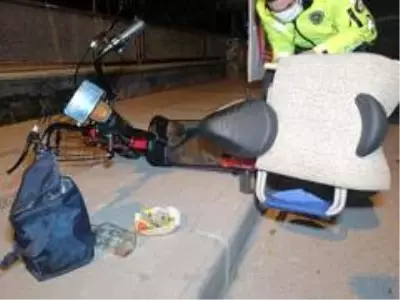 Elektrikli bisiklet sürücüsü otomobile çarptı: 1 yaralı Elektrikli bisiklet sürücüsü otomobile çarptı: 1 yaralı
