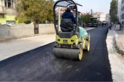 Ereğli Belediyesi sıcak asfalt çalışmalarını sürdürüyor Ereğli Belediyesi sıcak asfalt çalışmalarını sürdürüyor