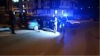 Eşinin ailesine tüfekle ateş açıp kaçtı: 1 ölü, 3 yaralı Eşinin ailesine tüfekle ateş açıp kaçtı: 1 ölü, 3 yaralı
