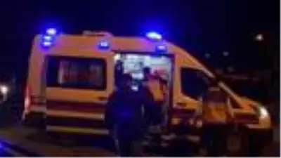 Eşinin ailesine tüfekle ateş açıp kaçtı: 1 ölü, 3 yaralı Eşinin ailesine tüfekle ateş açıp kaçtı: 1 ölü, 3 yaralı
