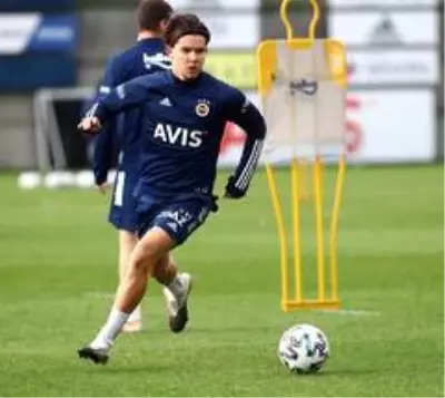 Fenerbahçe, Gençlerbirliği maçının hazırlıklarını sürdürdü Fenerbahçe, Gençlerbirliği maçının hazırlıklarını sürdürdü