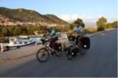 Fransız çiftten bisikletle Türkiye turu Fransız çiftten bisikletle Türkiye turu